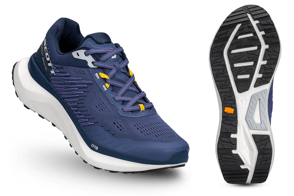 Pursuit Gravel Shoe in 3/4 front view and sole view