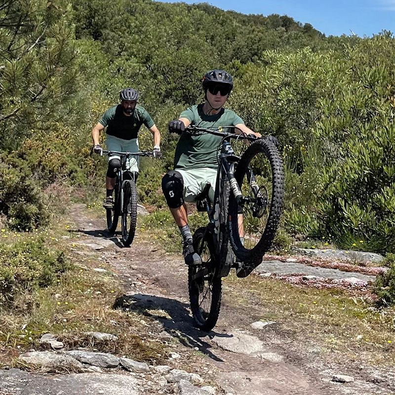 Feelviana Mountain bike Guides